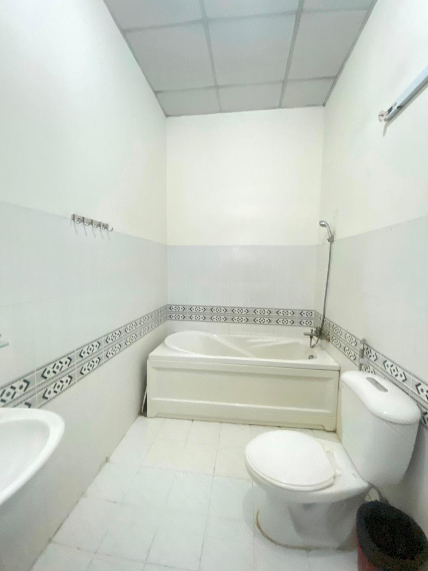 Khách Sạn Kim Phụng Ngân Cần Thơ Extérieur photo