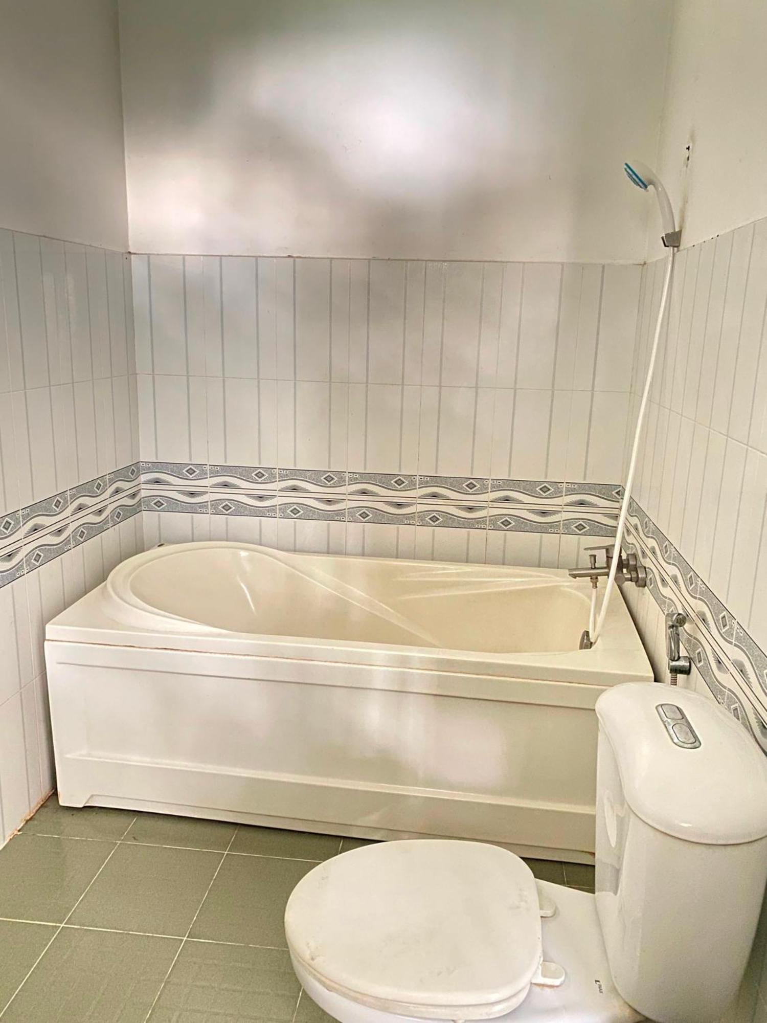 Khách Sạn Kim Phụng Ngân Cần Thơ Extérieur photo